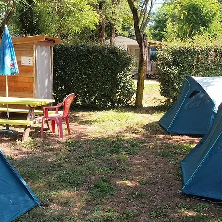 Üdülőpark Le Carpenty *